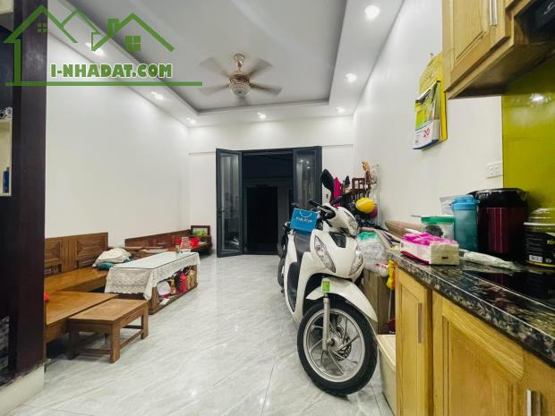 Nhà Mới Đẹp - Ở Ngay - Lô Góc - Ba Gác Đỗ Cửa - Thịnh Quang - DĐa- Dt: 34m2/5tầng/4,2mMT*n - 1