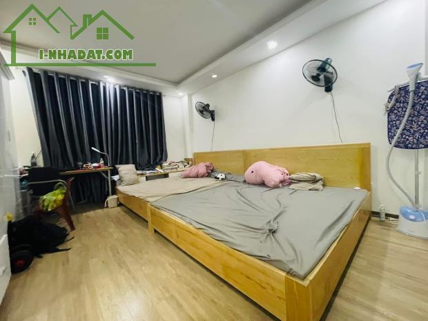 Nhà Mới Đẹp - Ở Ngay - Lô Góc - Ba Gác Đỗ Cửa - Thịnh Quang - DĐa- Dt: 34m2/5tầng/4,2mMT*n - 3