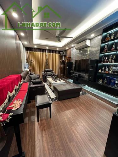 Bán nhà ngõ Văn Chương, quận Đống Đa, 75m2, MT4m,  7 tầng, thang máy, ô tô, KD, 21 tỷ