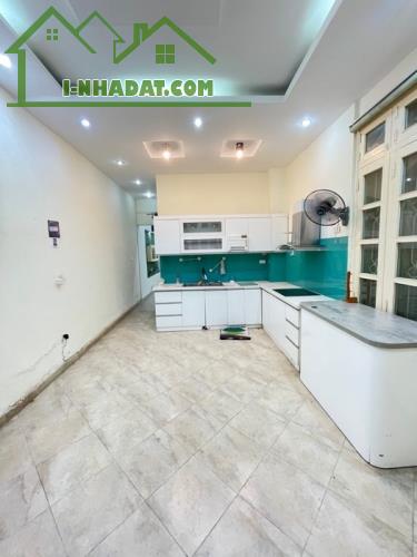 Nhà mặt phố Lê Đại Hành, q Hai Bà Trưng, 43m2 x 3 tầng, mặt tiền 3,9m, vỉa hè 6m, 23 tỷ! - 1