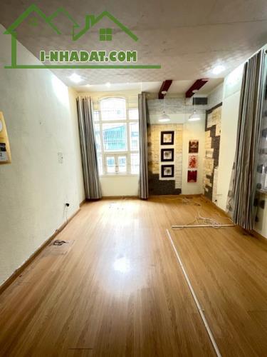 Nhà mặt phố Lê Đại Hành, q Hai Bà Trưng, 43m2 x 3 tầng, mặt tiền 3,9m, vỉa hè 6m, 23 tỷ! - 2