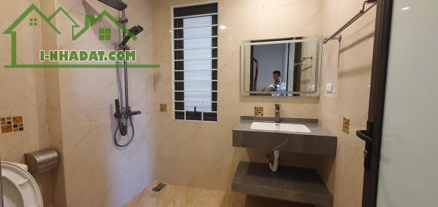 SIÊU PHẨM BÁT KHỐI 3 MẶT THOÁNG - NHÀ ĐẸP CHẮC CHẮN -  SÁT MẶT PHỐ - GIÁ CHỈ NHỈNH 4 TỈ - 2