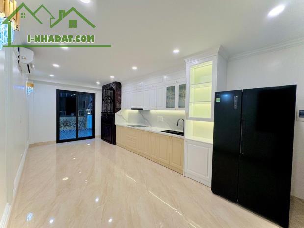 Bán nhà phố Yên Lạc, Hai bà Trưng 41m, 5 tầng. Giá: 14.8 tỷ. LH: 0937158386 - 1