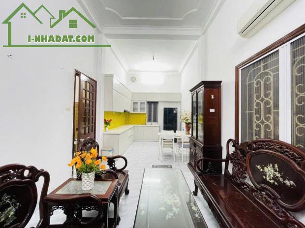 HOÀNG CẦU - NHÀ ĐẸP - 2 THOÁNG - VIEW HỒ - 8 TẦNG THANG MÁY - 60M² NHỈNH 24 TỈ - 1