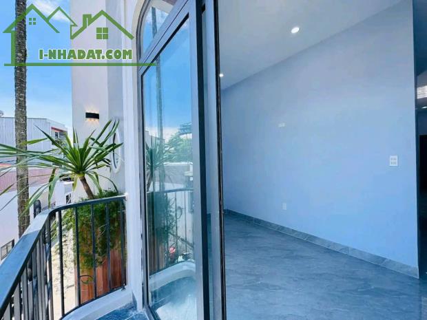 NỢ CỜ BẠC EM CẦN TIỀN TRẢ NỢ BÁN GẤP NHÀ LẦU SỔ SẴN CHỈ 700TR NHẬN NHÀ NGAY - 4