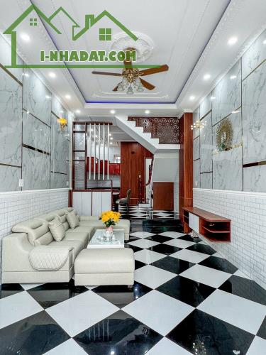 Bán nhà MẶT TIỀN, 1T3L đúc, sổ hoàn công, gần cầu Gạch Ngỗng (Mậu Thân) - 2