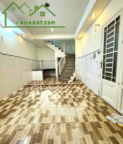 Hàng hiếm - Nhà 2 lầu hẻm 1041 Trần Xuân Soạn, Tân Hưng, Quận 7