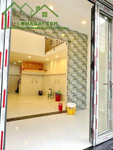 Bán nhà mới 1 lầu 43m2 mặt tiền đường Bông Sao Phường 5 Quận 8