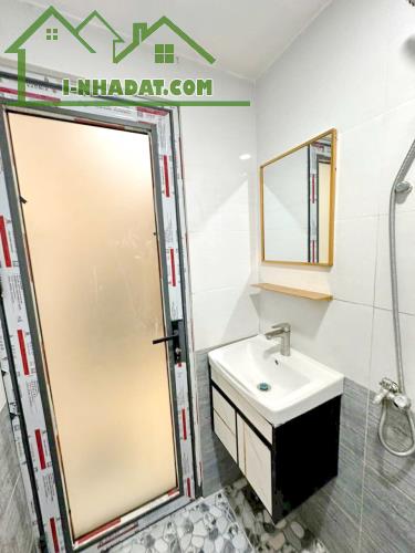 Bán nhà mới 1 lầu 43m2 mặt tiền đường Bông Sao Phường 5 Quận 8 - 1