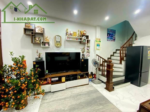 BÁN NHÀ ĐƯỜNG PHƯƠNG CANH 61M2 5T DÂN XÂY, ÔTÔ ĐỖ CỬA, 10M RA PHỐ, NT NHẬP KHẨU, Ở NGAY!