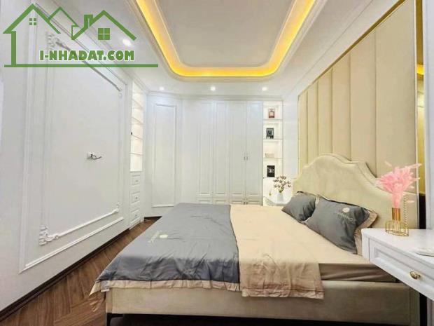 CUNG ĐIỆN BA ĐÌNH - HOÀNG HOA THÁM - NGÕ NÔNG GẦN PHỐ - NHÀ ĐẸP NĂM TẦNG - NỘI THẤT SANG X - 4