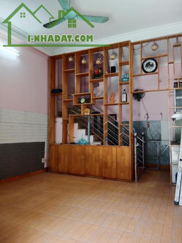 "Bán nhà phố Bạch Mai, Hai Bà Trưng 30m, 5 tầng. Giá: 7.2 tỷ. LH: 0937158386