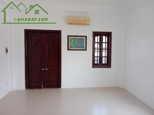 "Bán nhà phố Bạch Mai, Hai Bà Trưng 30m, 5 tầng. Giá: 7.2 tỷ. LH: 0937158386 - 2