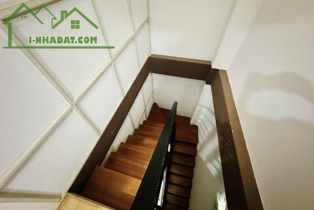 Hoàn công đủ, nhà 3 tầng, Hoàng Hoa Thám Bình Thạnh, xe hơi vào tận cửa, nhỉnh 3 tỷ - 2