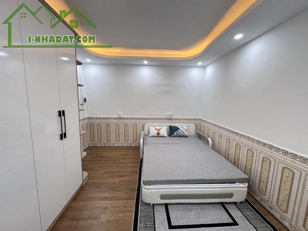 MAI DỊCH - TẬP THỂ TẦNG 2 - SỔ ĐỎ - 2 NGỦ - 55M2 - 2 TỶ - 4
