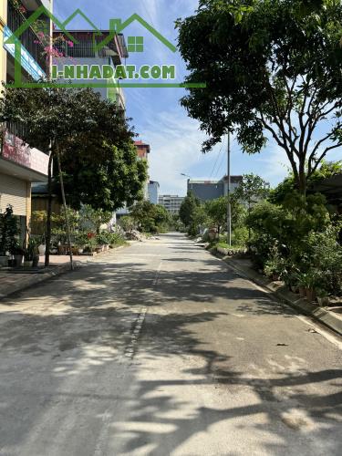 Cần bán gấp lô đất 79,5m2 view vườn hoa tại TĐC Trâu Quỳ, Gia Lâm, khổ đất cực đẹp. - 2