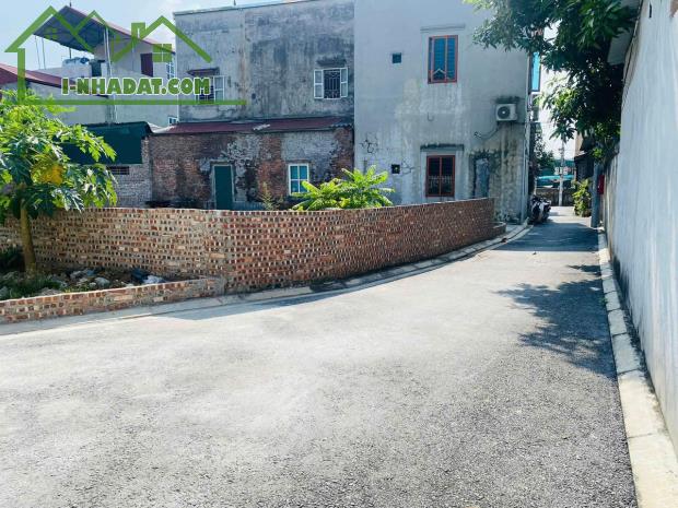 Đất Đa Tốn- lô 60m2- đường oto vào tận nơi- LH 0964541568