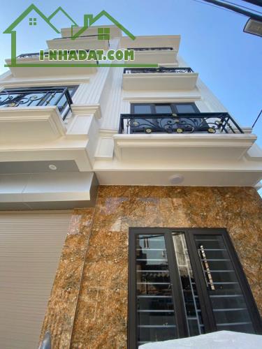 Nhà 4 Xây mới Kinh Koong, Diễn tích rộng 57m2 mt 6,5m Ô Tô 7 chổ vào nhà giá 
6.95 tỷ.