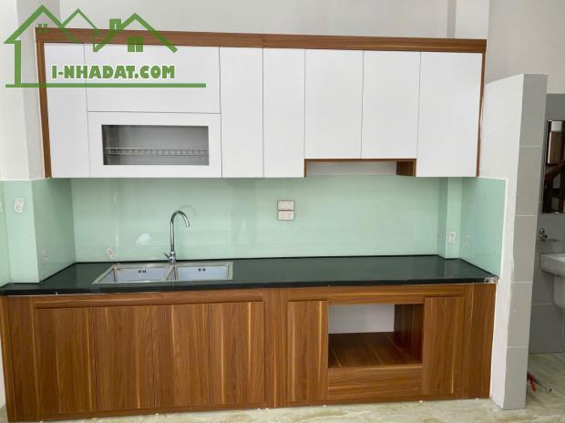 Nhà 4 Xây mới Kinh Koong, Diễn tích rộng 57m2 mt 6,5m Ô Tô 7 chổ vào nhà giá 
6.95 tỷ. - 2