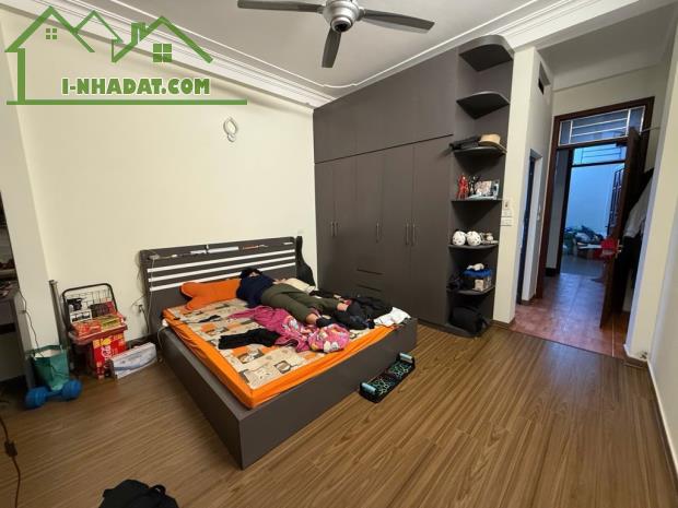 BÁN NHÀ KHƯƠNG HẠ, NGÕ NÔNG, RỘNG, 10M RA Ô TÔ, DT:42m2x5 TẦNG Giá7.3 TỶ - 2