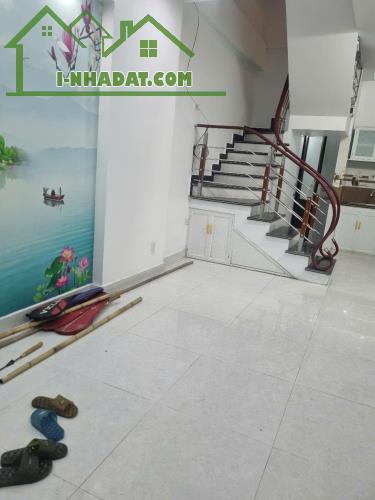 Bán nhà 5 tầng về ở luôn phố Lâm Tường