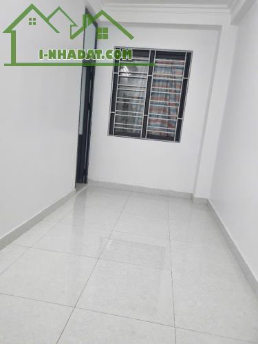 Bán nhà 5 tầng về ở luôn phố Lâm Tường - 2