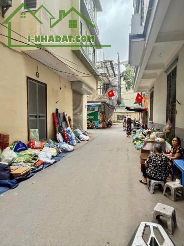 Tôi bán nhà ngõ 61 Vạn Phúc ô tô đỗ cạnh Him Lam Vạn Phúc 40m2 chỉ hơn 7 tỷ. LH 0989626116 - 1