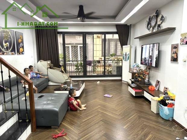 BÁN NHÀ PHÂN LÔ LẠC TRUNG - MINH KHAI - 85M X 5 TẦNG - GIÁ NHỈNH 26 TỶ - KINH DOANH ĐỈNH - 2