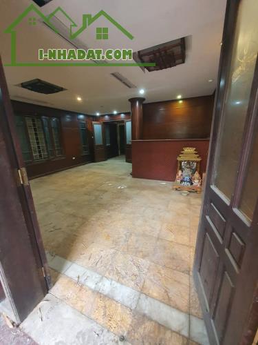 Bán Nhà Mặt Phố Quận Tây Hồ 205m4T MT8,5m 2 THOÁNG 60 Tỷ Âu Cơ. - 3