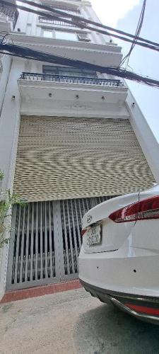 Toà nhà văn phòng Lạc Trung 85m2, 8 tầng, thang máy phân lô VIP trung tâm quận Hai Bà