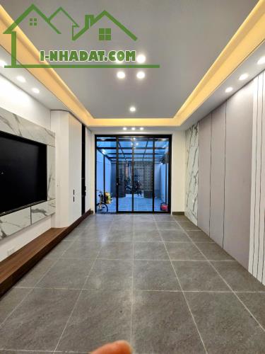 BÁN NHÀ TT VĂN ĐIỂN 102m2 - 5 TẦNG THANG MÁY, NGÕ THÔNG, Ô TÔ ĐỖ CỬA, Ở CỰC SƯỚNG - 1