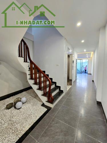 BÁN NHÀ TT VĂN ĐIỂN 102m2 - 5 TẦNG THANG MÁY, NGÕ THÔNG, Ô TÔ ĐỖ CỬA, Ở CỰC SƯỚNG - 2