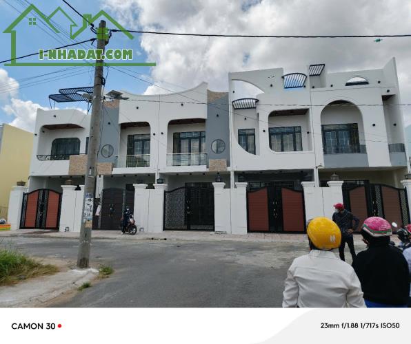 Khu nhà liền kề đẹp giá hời dùng để ở hoặc đầu tư
