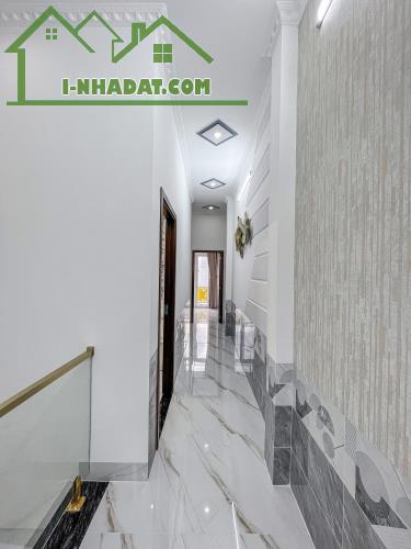NHÀ TRỆT LẦU MẶT TIỀN ĐƯỜNG TÔ VĨNH DIỆN - SAU LƯNG BỜ KÈ MÁT MẺ - 3