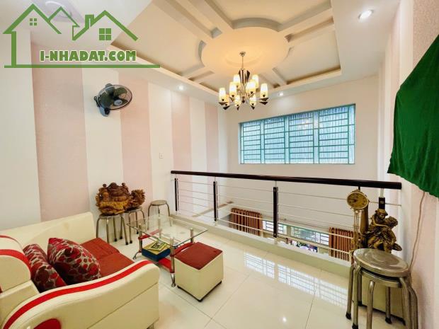 GIẢM SỐC 800 TRIỆU – CHỈ CÒN 8.5 TỶ – NHÀ HXH PHÚ NHUẬN – THÔNG XE TẢI – 6PN, 7WC