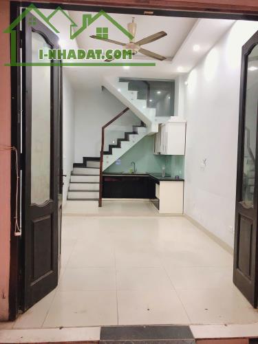 Siêu hiếm: Chỉ 5.55 tỷ có nhà Nguyễn Tuân Thanh Xuân 10m ra ô tô 4T*25m sát trường chợ
