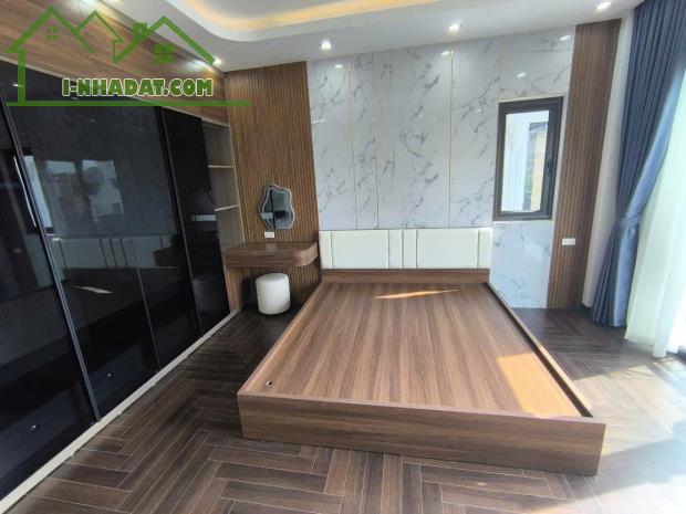TUYỆT PHẨM KHU PHÂN LÔ QUÂN ĐỘI 918, 45M, 7T, MT4.5M, LÔ GÓC, THANG MÁY, SÁT SÂN GOLF. - 3