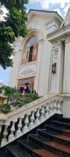 GẤP BÁN, BIỆT THỰ Ở + CHO THUÊ, DT 1000M²(NGANG 21M), DÒNG TIỀN HƠN 1 TỶ/NĂM - 4