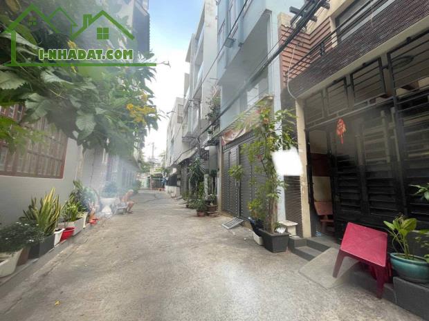 Bán nhà 57m2, Hẻm xe tải 6m Đường Huỳnh Thiện Lộc, Q. Tân Phú