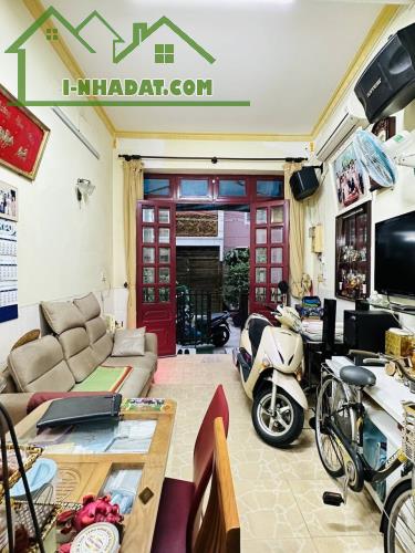 Bán nhà 57m2, Hẻm xe tải 6m Đường Huỳnh Thiện Lộc, Q. Tân Phú - 1