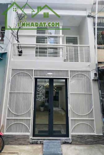 Chủ ngộp bán gấp nhà hẻm 1/ 2Tỷ8 đường Tô Hiến Thành Quận 10 Gần Vạn Hạnh Mall