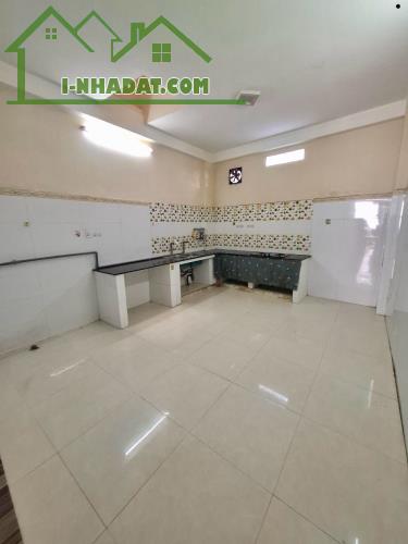 Bán gấp nhà đẹp ở ngay Phạm Thế Hiển, hẻm cao ráo thông thoáng, 54m2, SHR, nhỉnh 4 tỷ. - 2