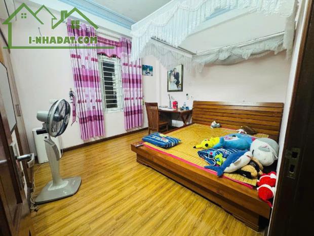 Bán nhà Thanh Xuân Phố Khương Đình 6,8 tỷ, 47m2, MT 5,7m, cách ô tô 20m - 4