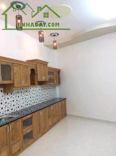 Nhà 2lầu/ST đúc thật SHHC hẻm thông Tám Danh P4Q8 - 1