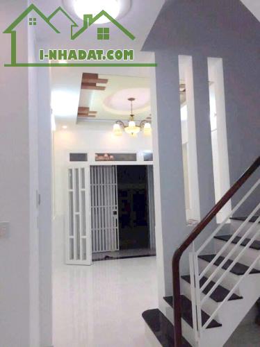 Nhà 2lầu/ST đúc thật SHHC hẻm thông Tám Danh P4Q8 - 2
