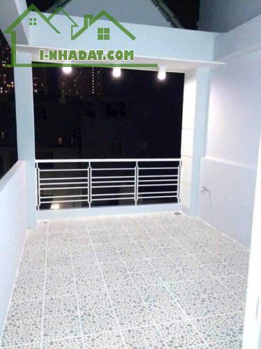 Nhà 2lầu/ST đúc thật SHHC hẻm thông Tám Danh P4Q8 - 3
