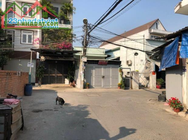QUẬN 12 ÔTÔ ĐỖ CỬA - HẺM RỘNG SẠCH THOÁNG - 68M2 NHỈNH 3 TỶ - SỔ VUÔNG VỨC