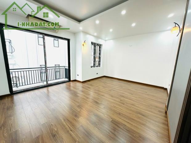 NHÀ ĐẸP - LÔ GÓC- SÁT PHỐ - NHIỀU TIỆN ÍCH - AN SINH LÝ TƯỞNG- THANG MÁY