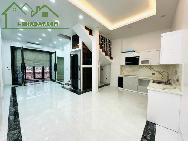 NHÀ ĐẸP - LÔ GÓC- SÁT PHỐ - NHIỀU TIỆN ÍCH - AN SINH LÝ TƯỞNG- THANG MÁY - 2