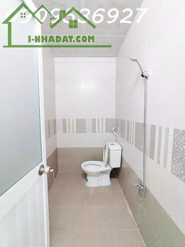 BÁN NHÀ GIÁ TỐT NGAY CHỢ BÀ HOM – 2 TẦNG KIÊN CỐ – SỔ RIÊNG – CHỈ VÀI BƯỚC RA MẶT TIỀN - 2